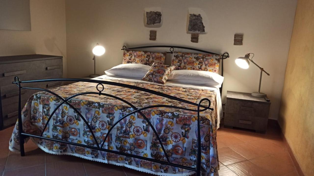 Original Sicily Bed and Breakfast Santa Venerina Esterno foto